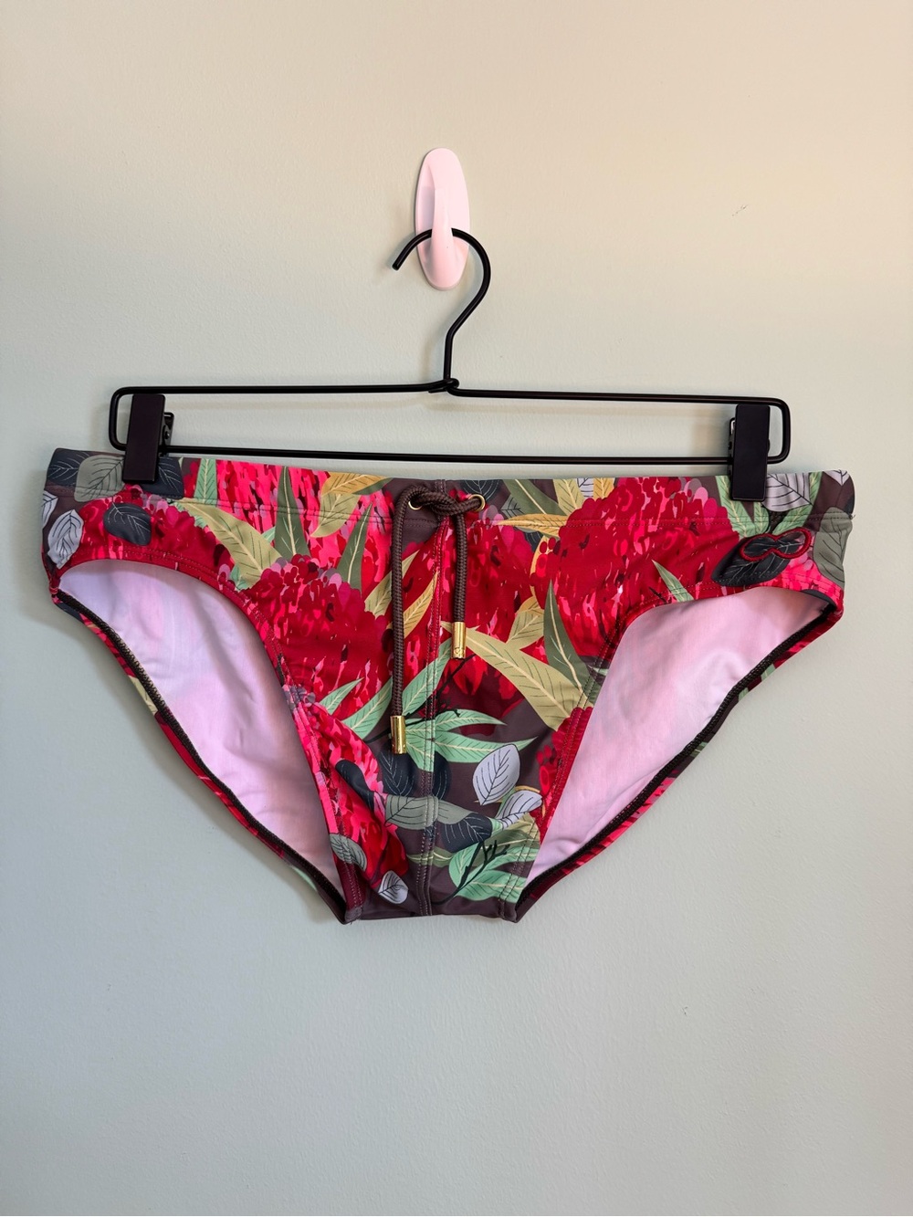 Men's 2EROS V10 Swim Brief in “Waratah” Red Floral - Size XL (35-36)